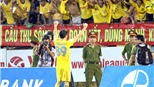 Trung vệ Phước Tứ: Hãy nhìn gương Công Vinh!